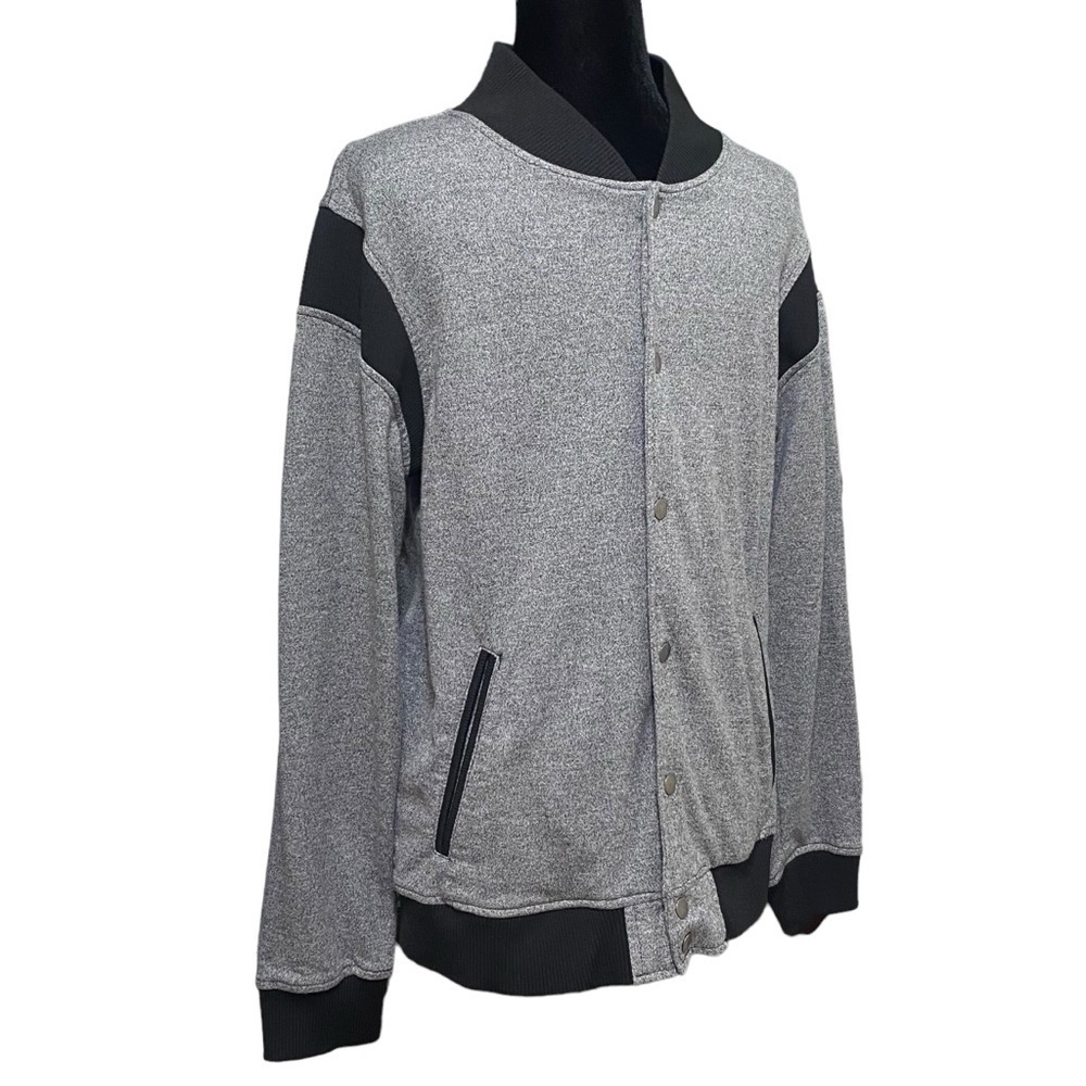 Brooklyn Cloth Varsity Bomber Jacket Gray Black Fleece Medium Streetwear - Picture 2 of 7